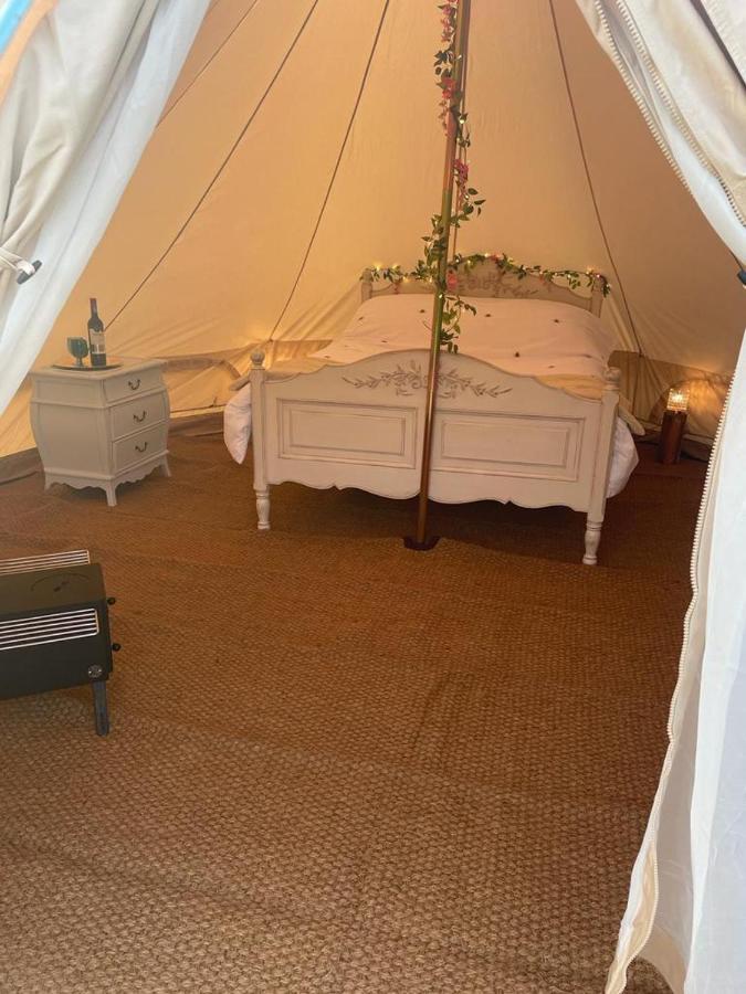 Roe Deer Meadow At Carr House Farm Hotel สการ์โบโรห์ ภายนอก รูปภาพ
